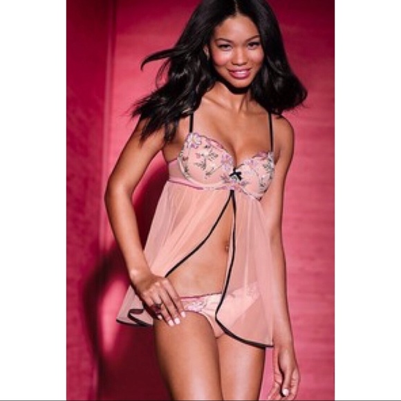 Victoria’s Secret Flyaway Babydoll - Picture 1 of 3